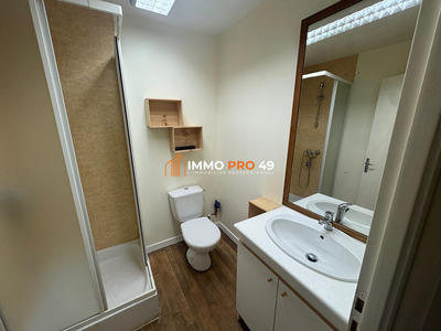 Bureau - 70 m² - 4 pièces