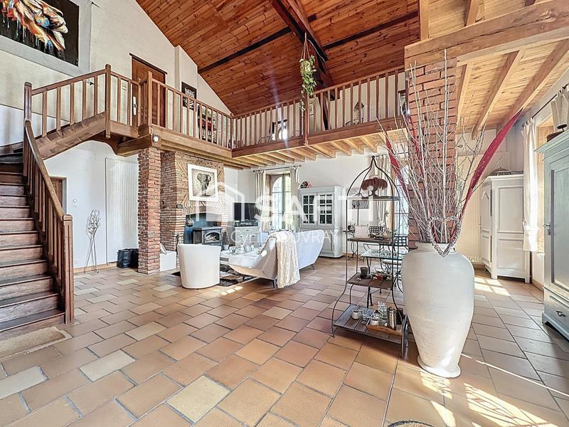 Maison - 200 m² - 7 pièces