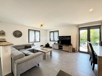 Maison - 200 m² - 4 pièces