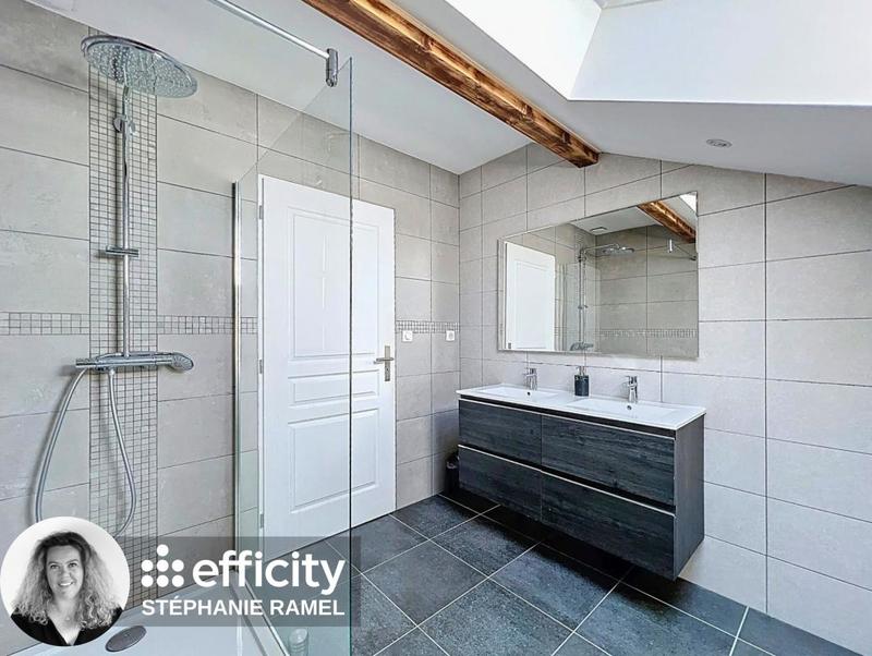 Maison - 150 m² - 8 pièces