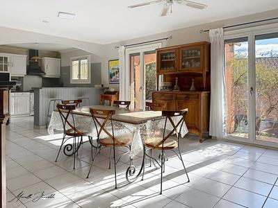 Maison - 110 m² - 6 pièces