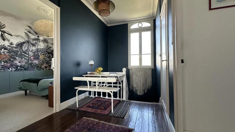 Propriété - 199 m² - 8 pièces