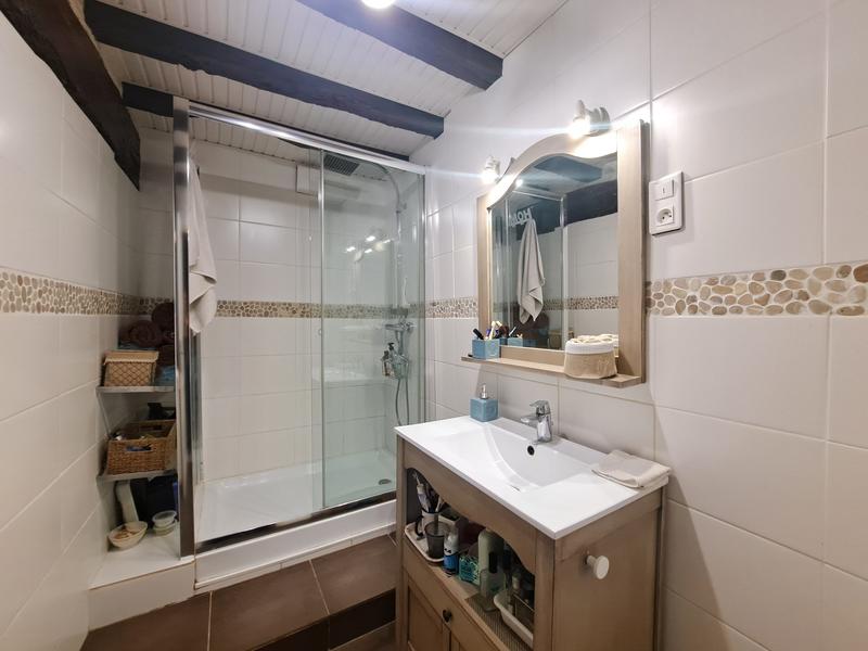 Maison - 222 m² - 7 pièces