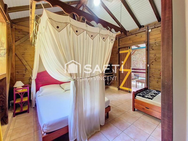 Maison - 367 m² - 11 pièces