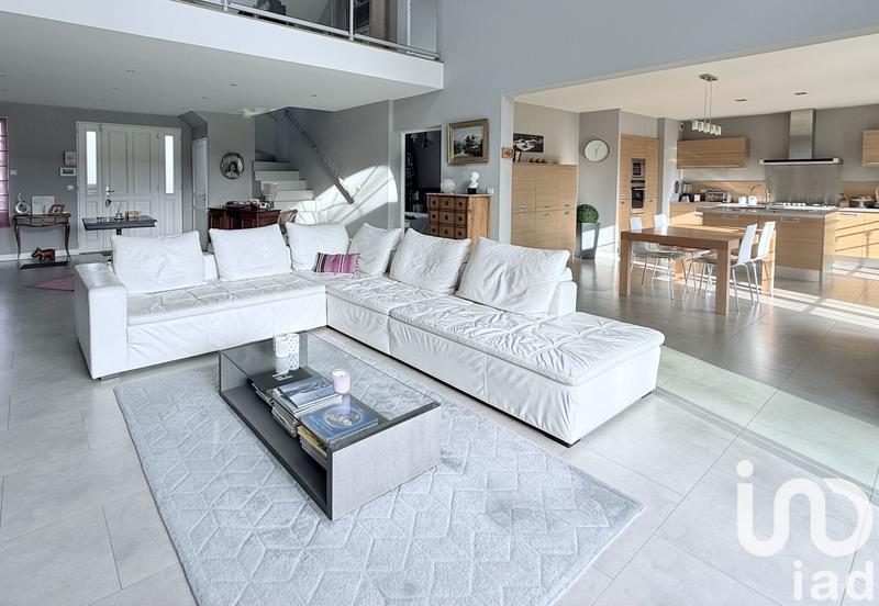 Maison de maîtres - 225 m² - 9 pièces