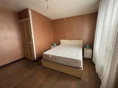 Maison - 99 m² - 5 pièces