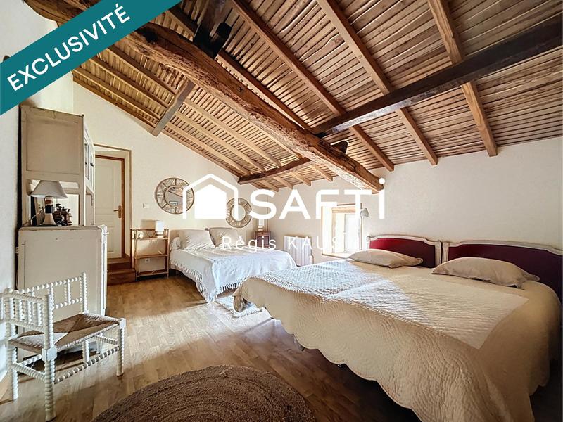 Maison - 177 m² - 6 pièces