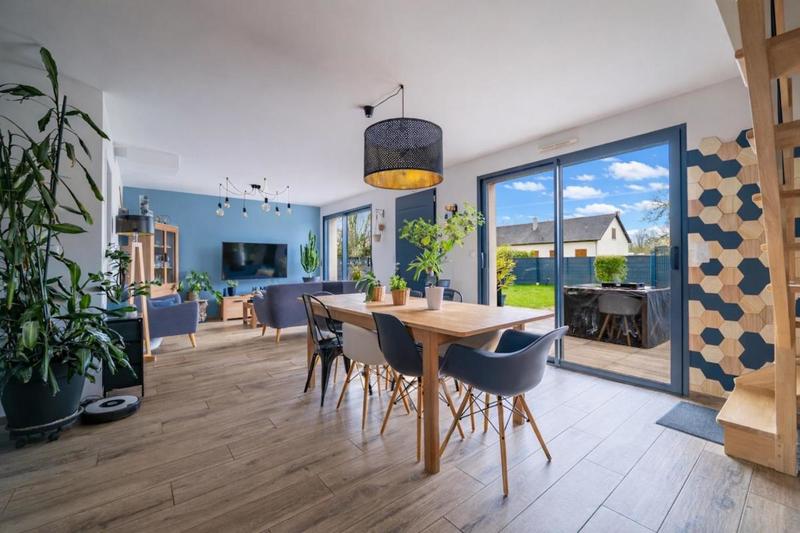 Maison - 110 m² - 5 pièces