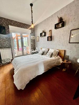 Maison - 198 m² - 7 pièces