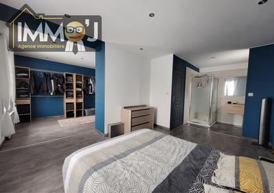 Maison - 137 m² - 4 pièces