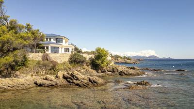 Villa - 240 m² - 8 pièces