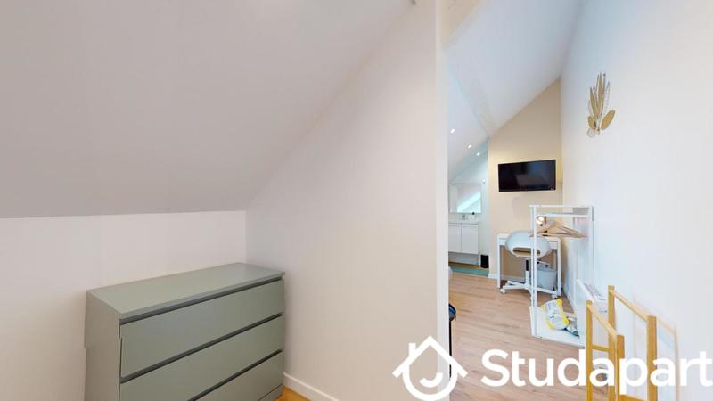 Chambre - 9 m² - 1 pièce