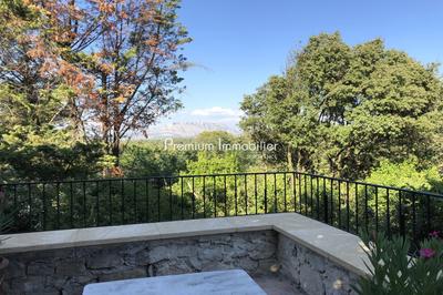 Villa - 235 m² - 7 pièces