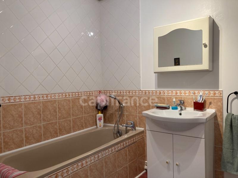 Maison - 92 m² - 5 pièces