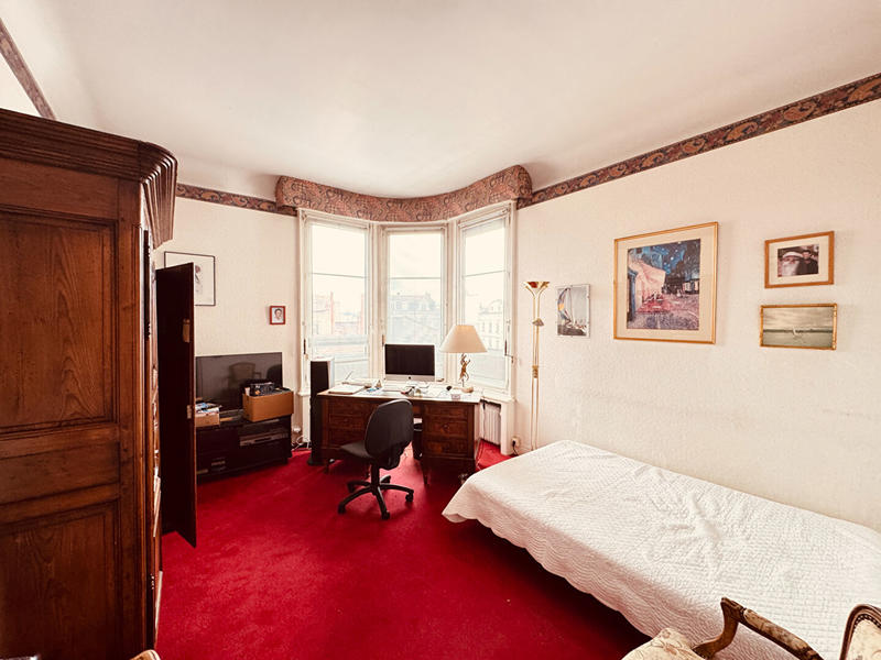 Appartement - 146 m² - 6 pièces