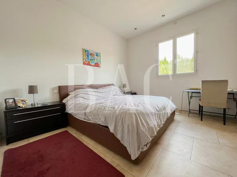 Villa - 310 m² - 8 pièces