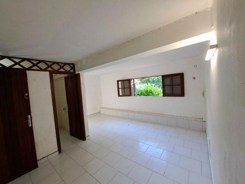 Maison - 225 m² - 7 pièces