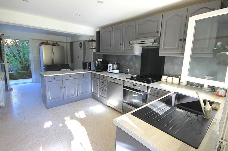 Maison - 218 m² - 5 pièces