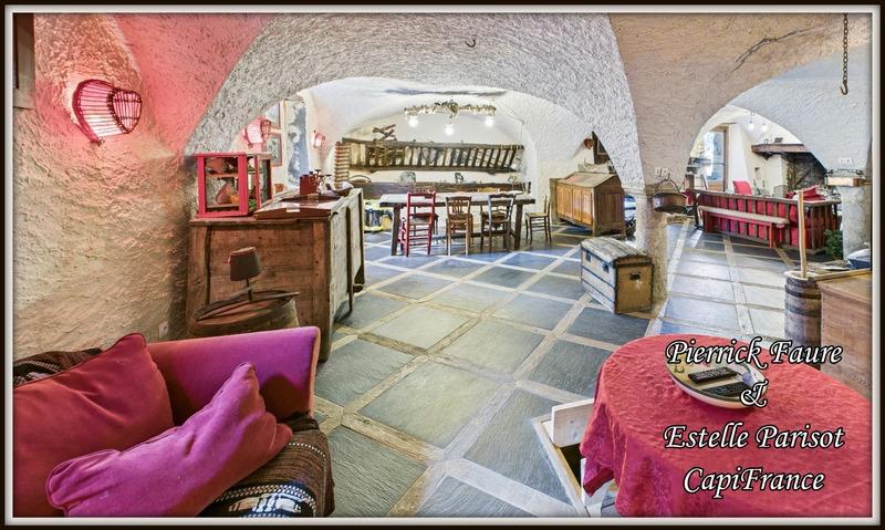 Châlet - 280 m² - 8 pièces