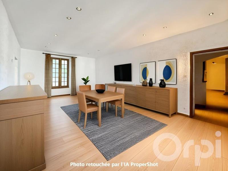 Maison - 278 m² - 7 pièces