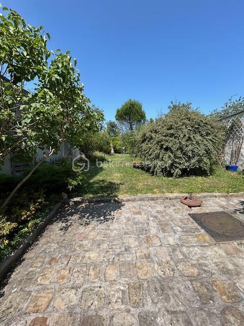 Maison - 187 m² - 9 pièces