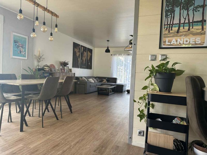 Maison - 97 m² - 5 pièces