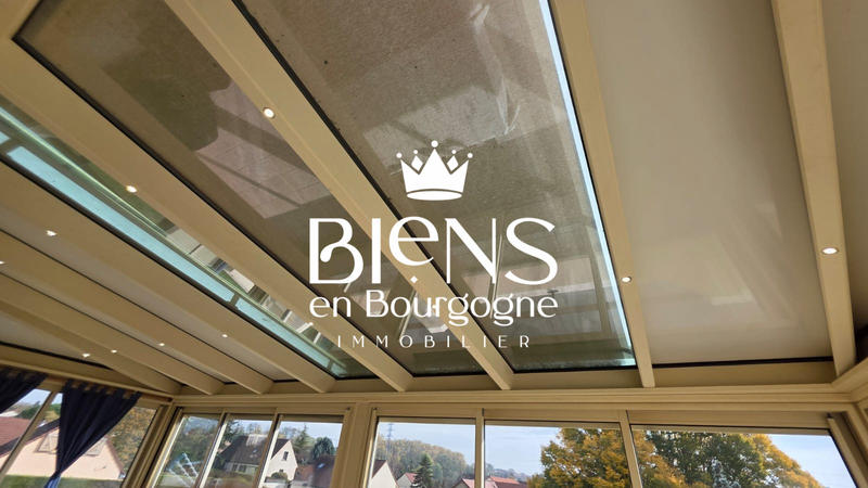 Maison traditionnelle - 174 m² - 7 pièces