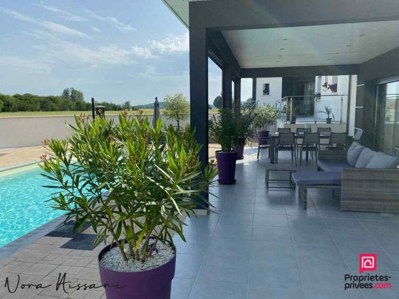 Maison - 180 m² - 6 pièces