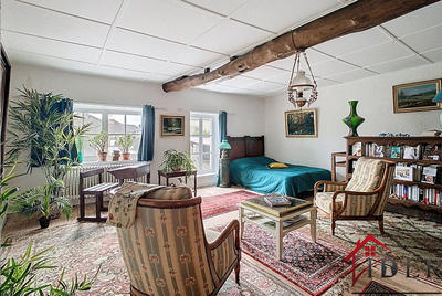 Maison - 213 m² - 6 pièces