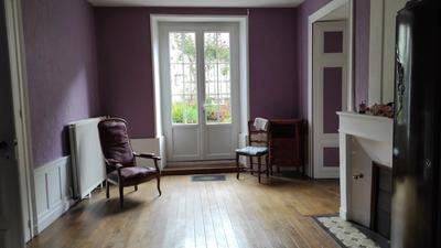 Maison - 242 m² - 8 pièces