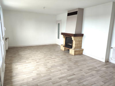 Maison - 96 m² - 4 pièces