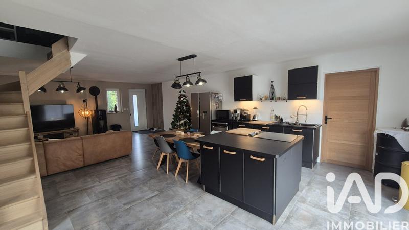 Maison de village - 202 m² - 7 pièces