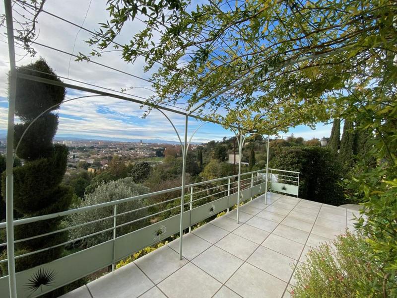 Maison d'architecte - 130 m² - 7 pièces