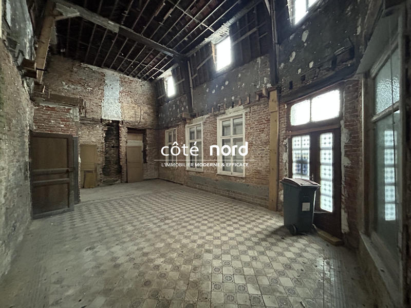 Maison ancienne - 276 m² - 7 pièces