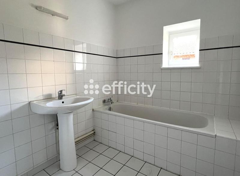 Maison - 80 m² - 5 pièces