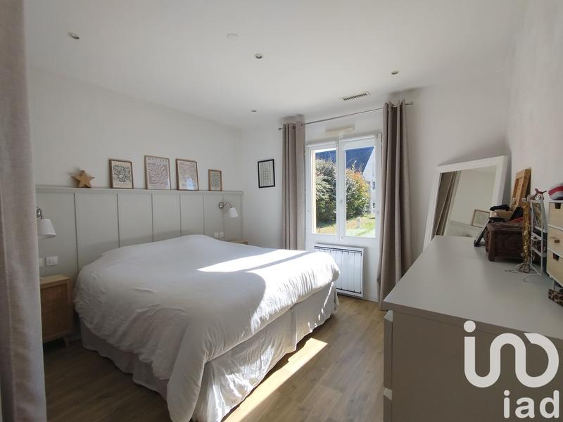 Maison - 213 m² - 9 pièces