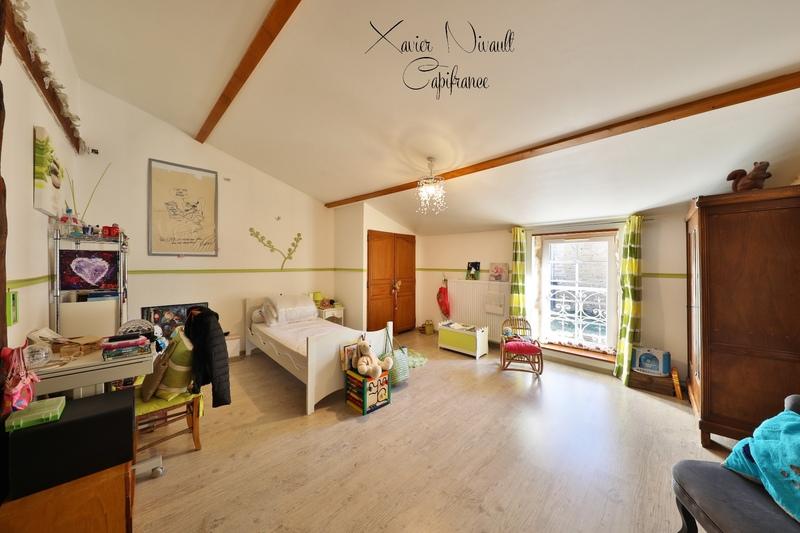 Maison - 275 m² - 6 pièces