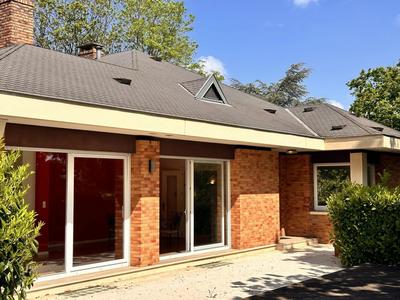 Maison - 240 m² - 6 pièces