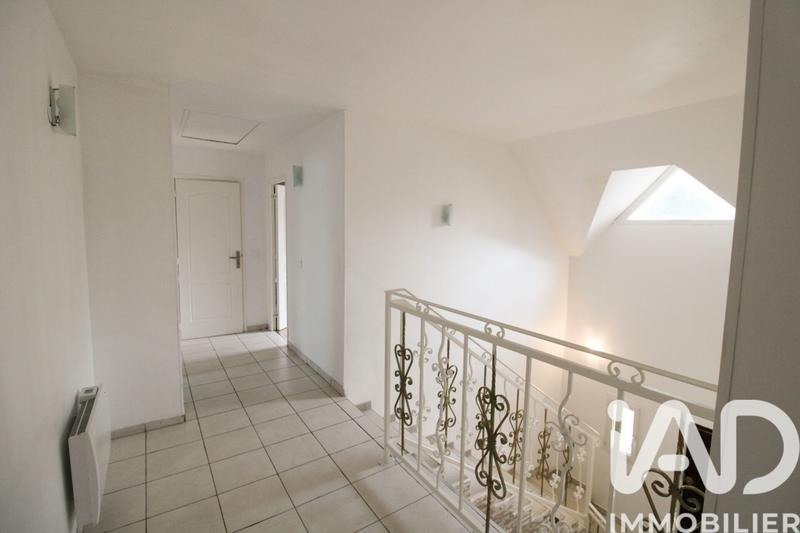 Maison - 189 m² - 8 pièces