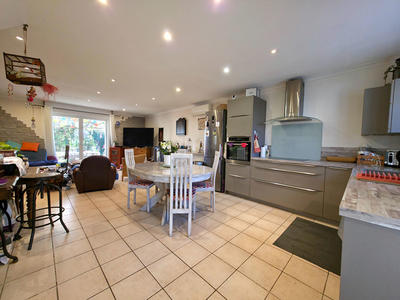 Maison - 80 m² - 4 pièces