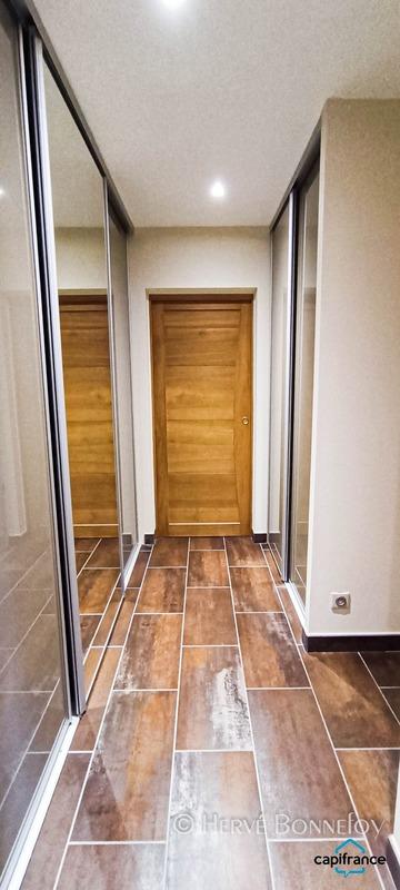 Maison - 220 m² - 11 pièces