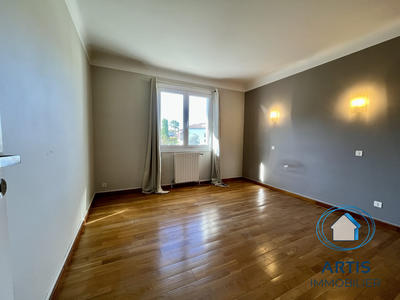 Appartement - 176 m² - 7 pièces