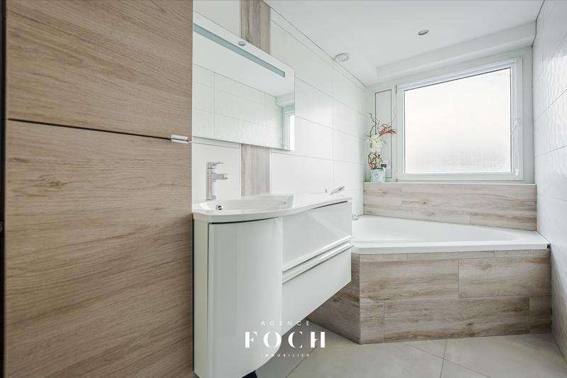 Appartement - 88 m² - 4 pièces