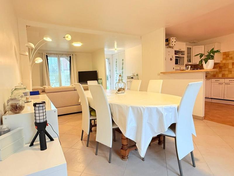 Maison - 98 m² - 5 pièces