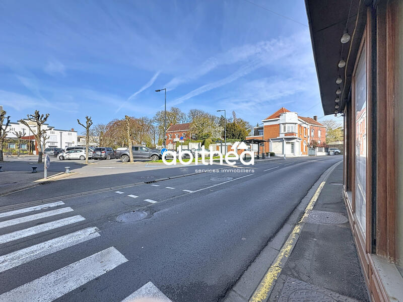 Local d'activités - 264 m² - 9 pièces