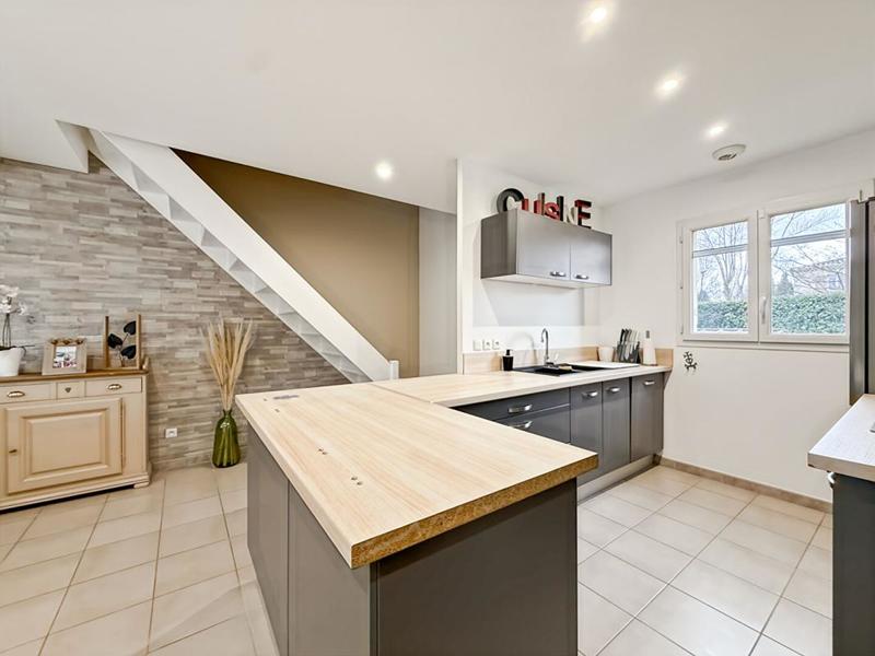 Maison - 97 m² - 4 pièces