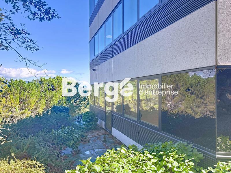 Bureau - 476 m²