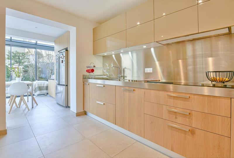 Maison - 200 m² - 8 pièces