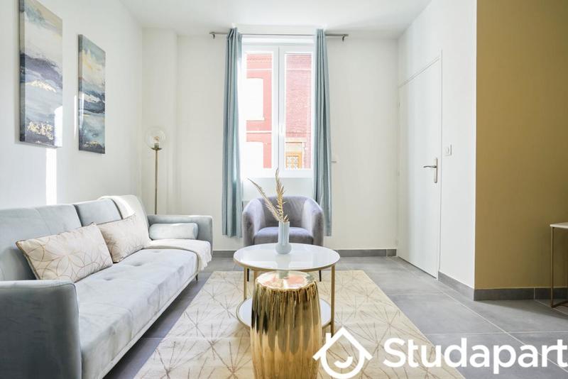 Chambre - 10 m² - 1 pièce