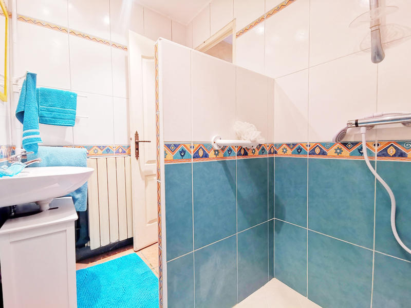 Propriété - 400 m² - 12 pièces